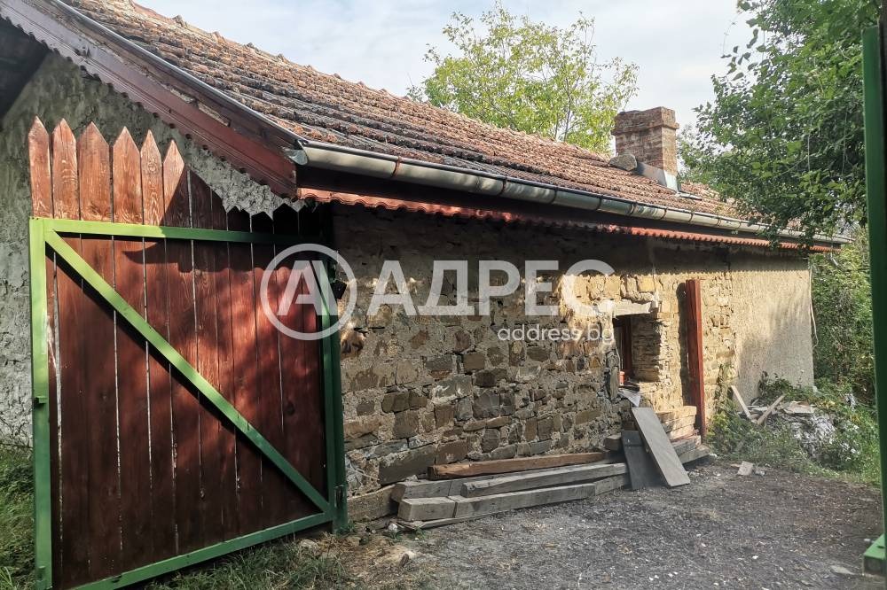 Продава КЪЩА, с. Джурово, област София област, снимка 4 - Къщи - 54538137