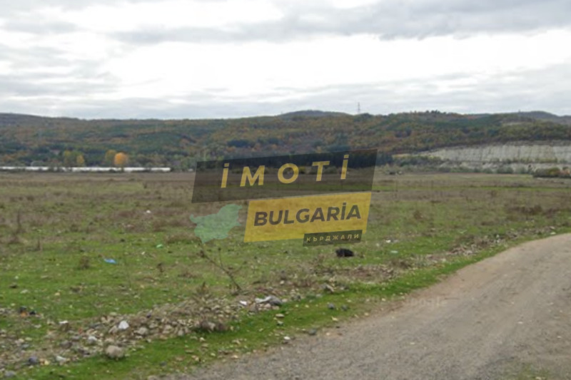 Продава ПАРЦЕЛ в област Кърджали, гр. Момчилград - 4501 кв.м / 76 694 € » 150 000.43 лв., ИМОТИБЪЛГАРИЯКЪРДЖАЛИ
