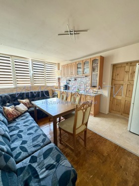 2 slaapkamers Iztok, Pernik
