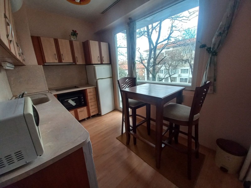 Продава 2-СТАЕН, гр. Пловдив, Кючук Париж, снимка 6 - Апартаменти - 52646957