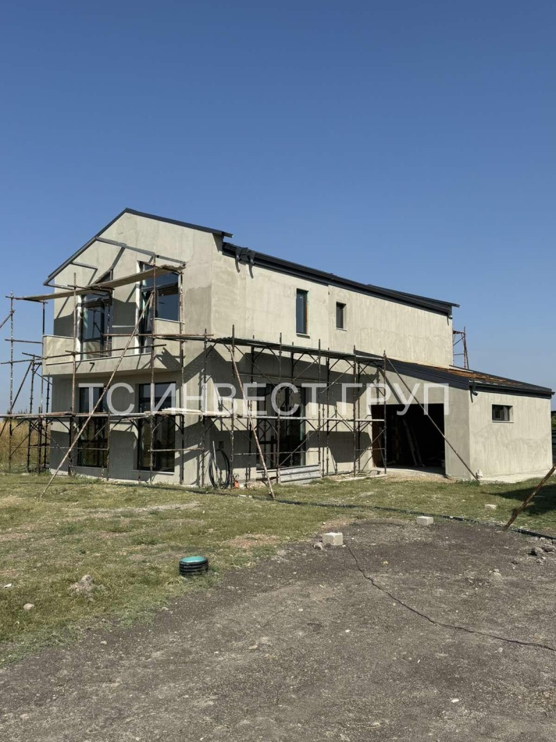 Продава  Къща област София , с. Равно поле , 268 кв.м | 60283158