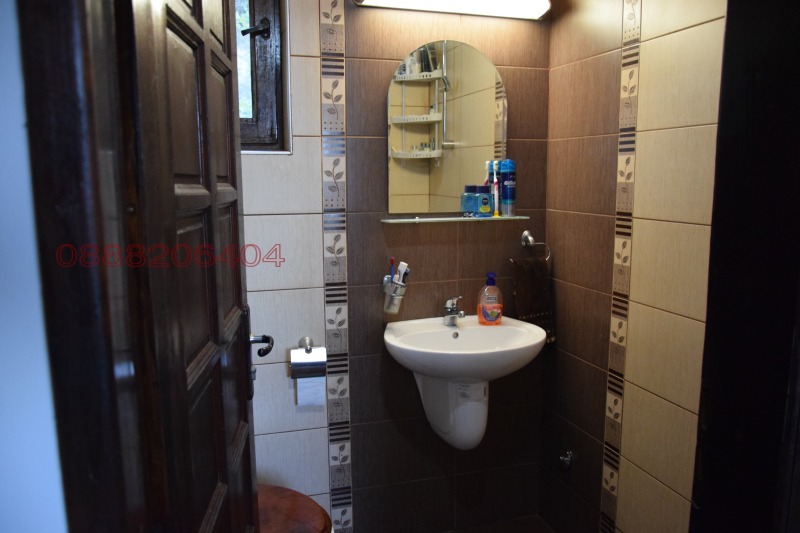 Продава ВИЛА, гр. Айтос, област Бургас, снимка 16 - Вили - 52782160