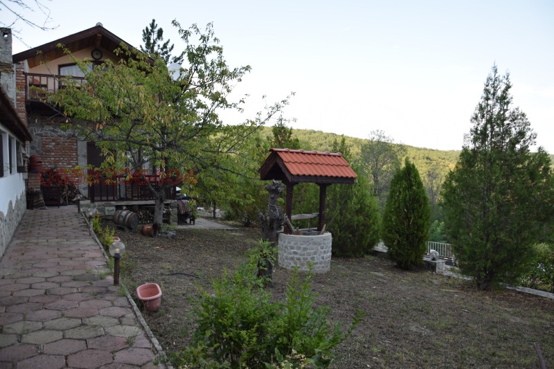 Продава ВИЛА, гр. Айтос, област Бургас, снимка 10 - Вили - 52782160