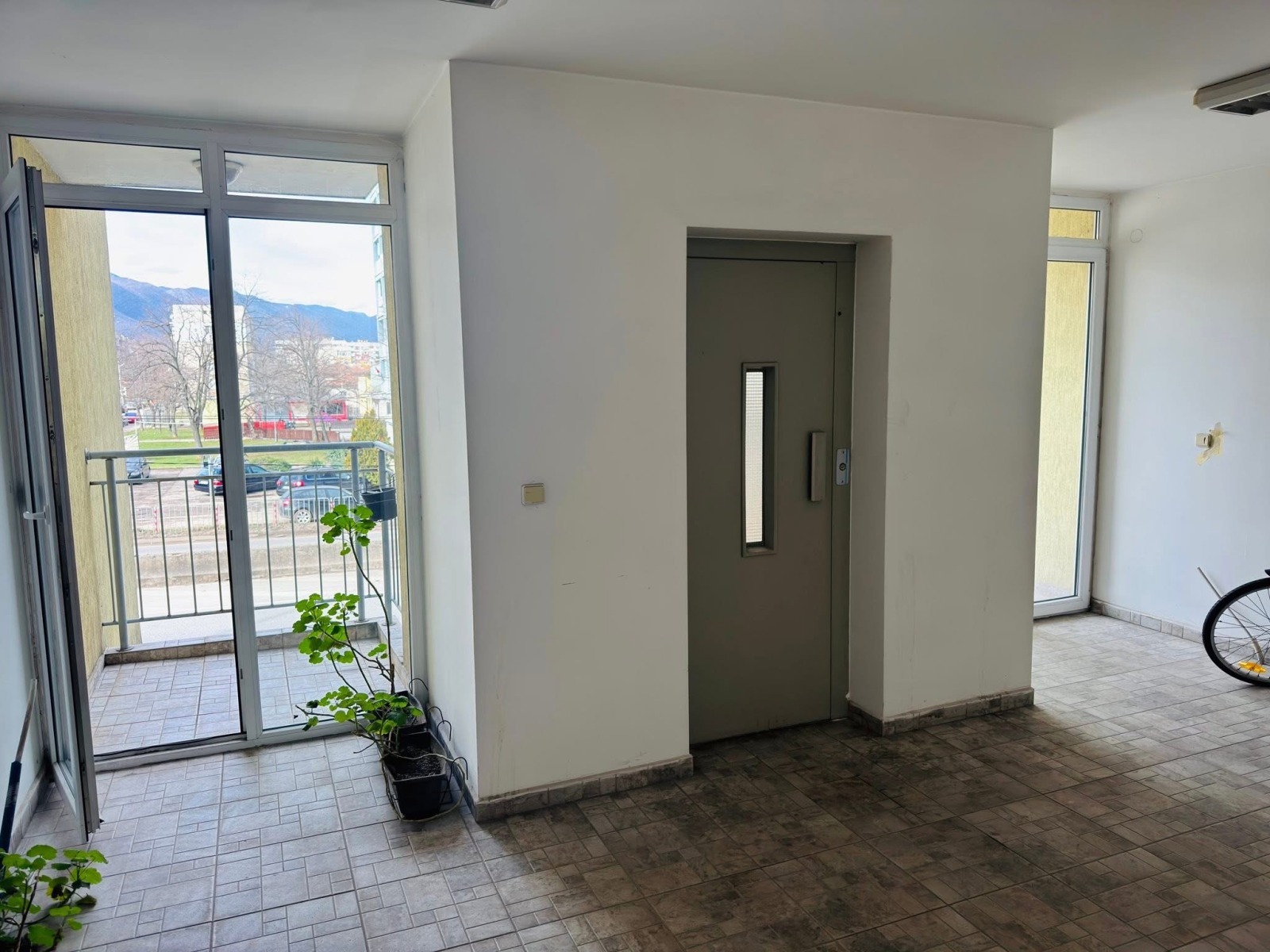 Продава 2-СТАЕН, гр. Враца, Промишлена зона, снимка 14 - Апартаменти - 53802467