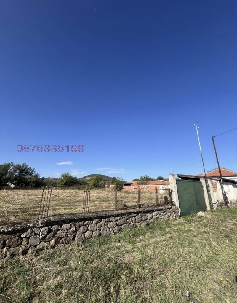Продава ПАРЦЕЛ в област Хасково, с. Сираково - 1559 кв.м / 52 000 € » 101 703.16 лв.