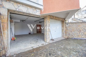 Кућа в.з.Киноцентара, Софија 12