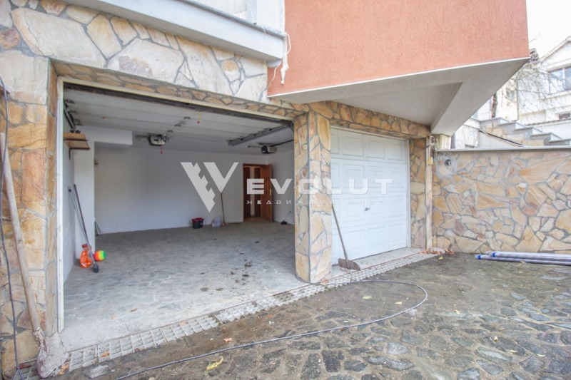Till salu  Hus Sofia , v.z.Kinocentara , 395 kvm | 65263307 - bild [12]