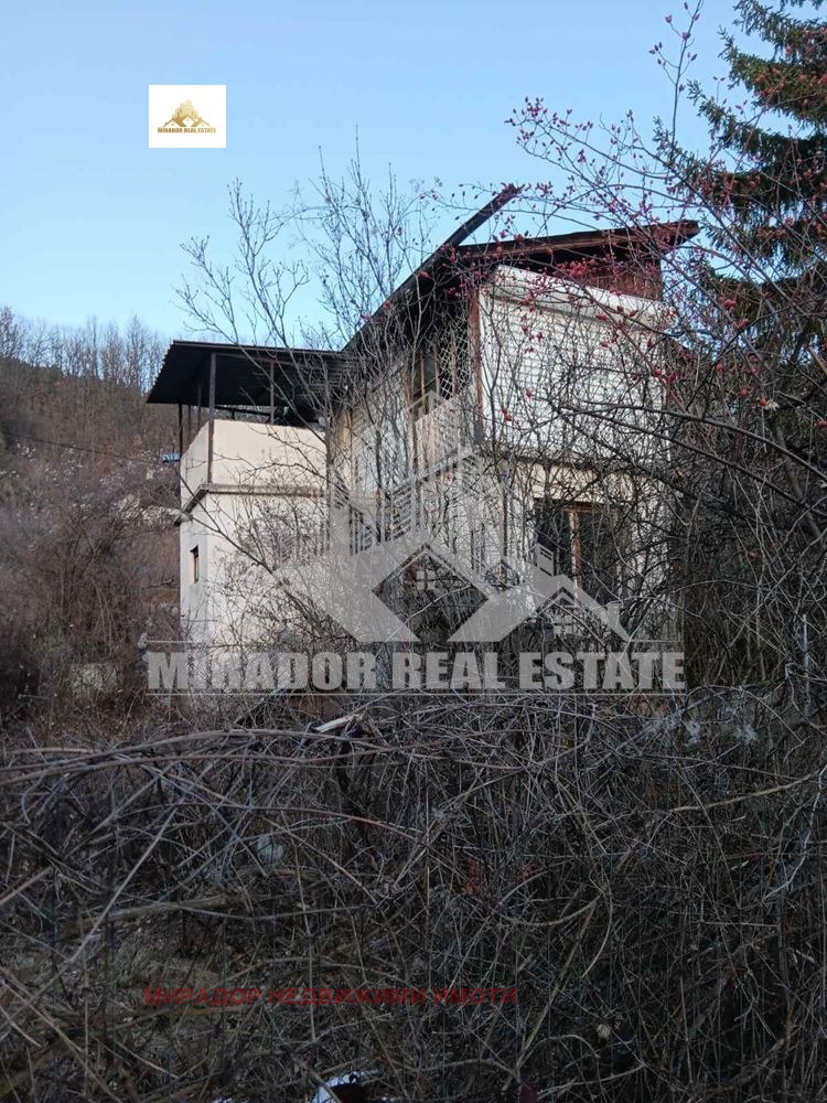 Продава ВИЛА, гр. Своге, област София област