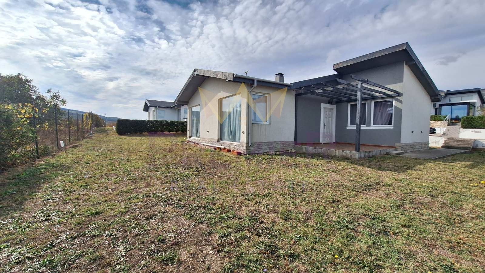 Продава КЪЩА, с. Рогачево, област Добрич