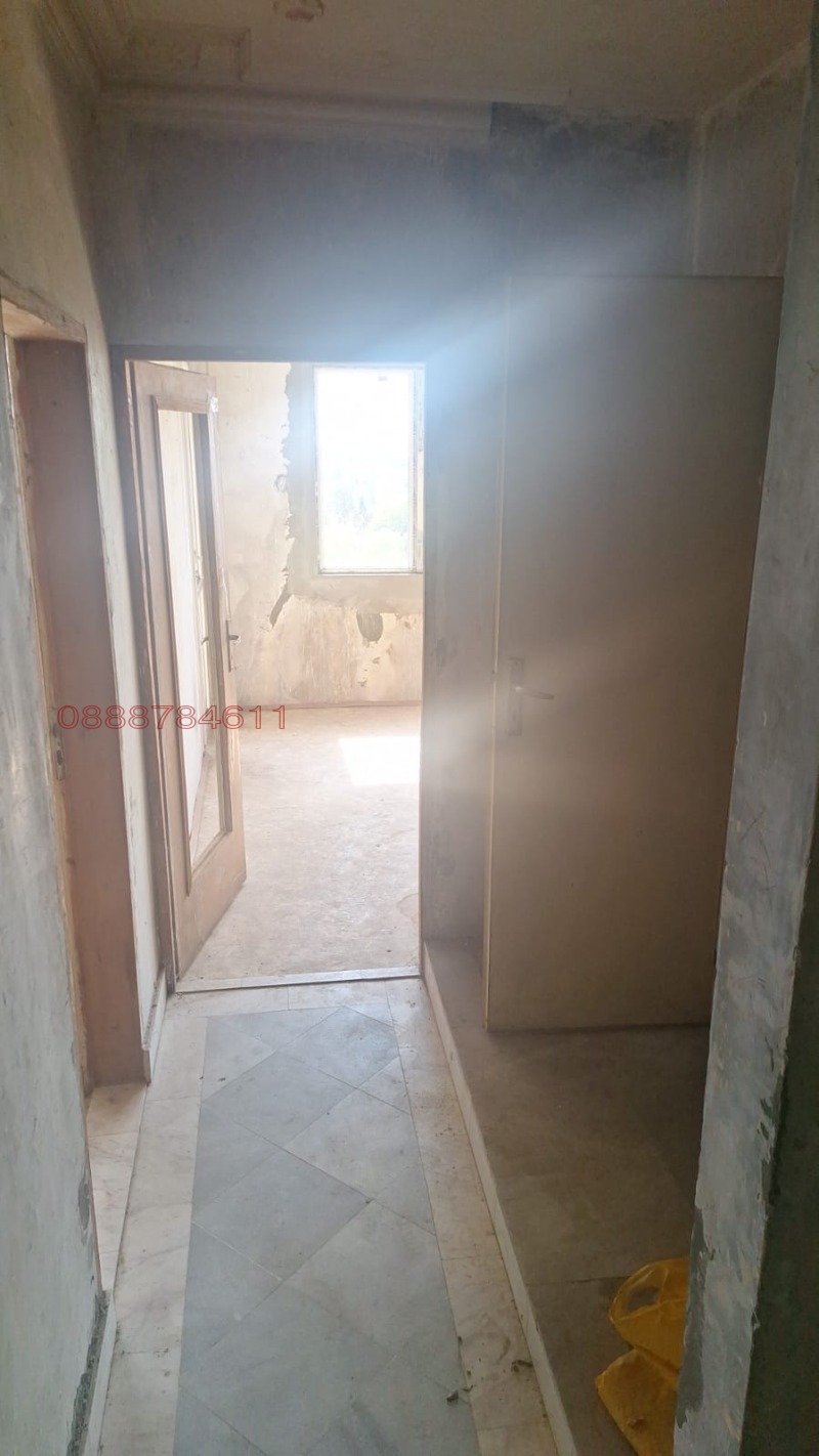 Продава МНОГОСТАЕН, гр. Добрич, Дружба 4, снимка 14 - Апартаменти - 52782461