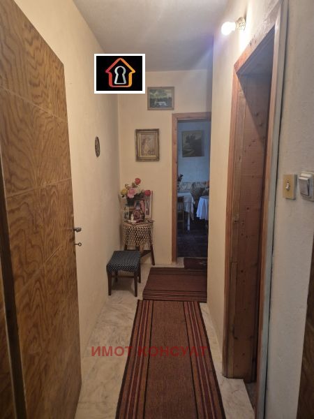 Продава ЕТАЖ ОТ КЪЩА, гр. Враца, Подбалканска, снимка 7 - Етаж от къща - 56016856