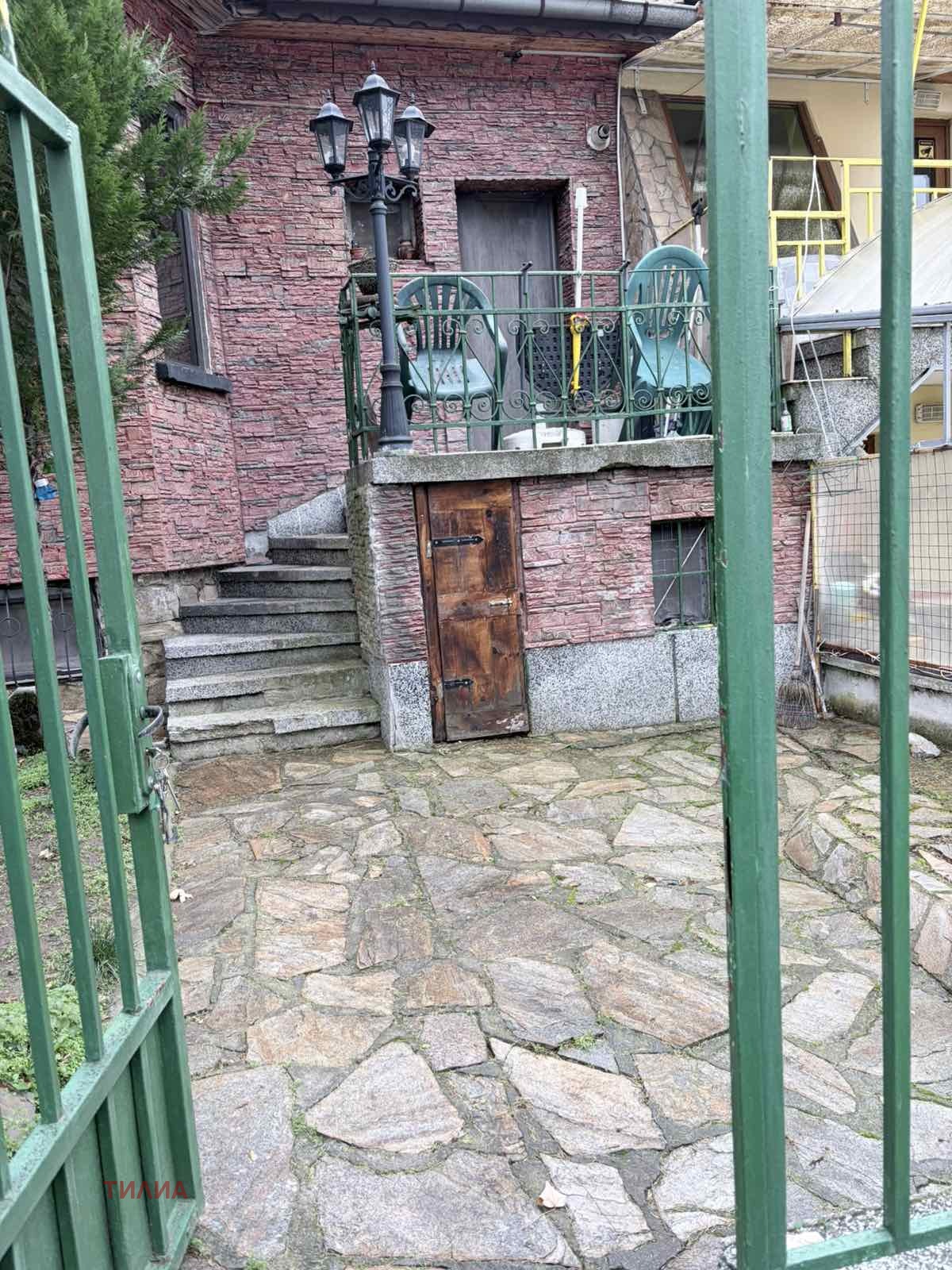 Продава КЪЩА, гр. София, гр. Банкя, снимка 2 - Къщи - 54599530