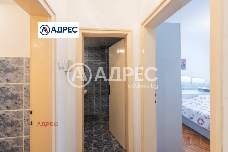 Продава  3-стаен град Добрич , Център , 82 кв.м | 50522841 - изображение [16]