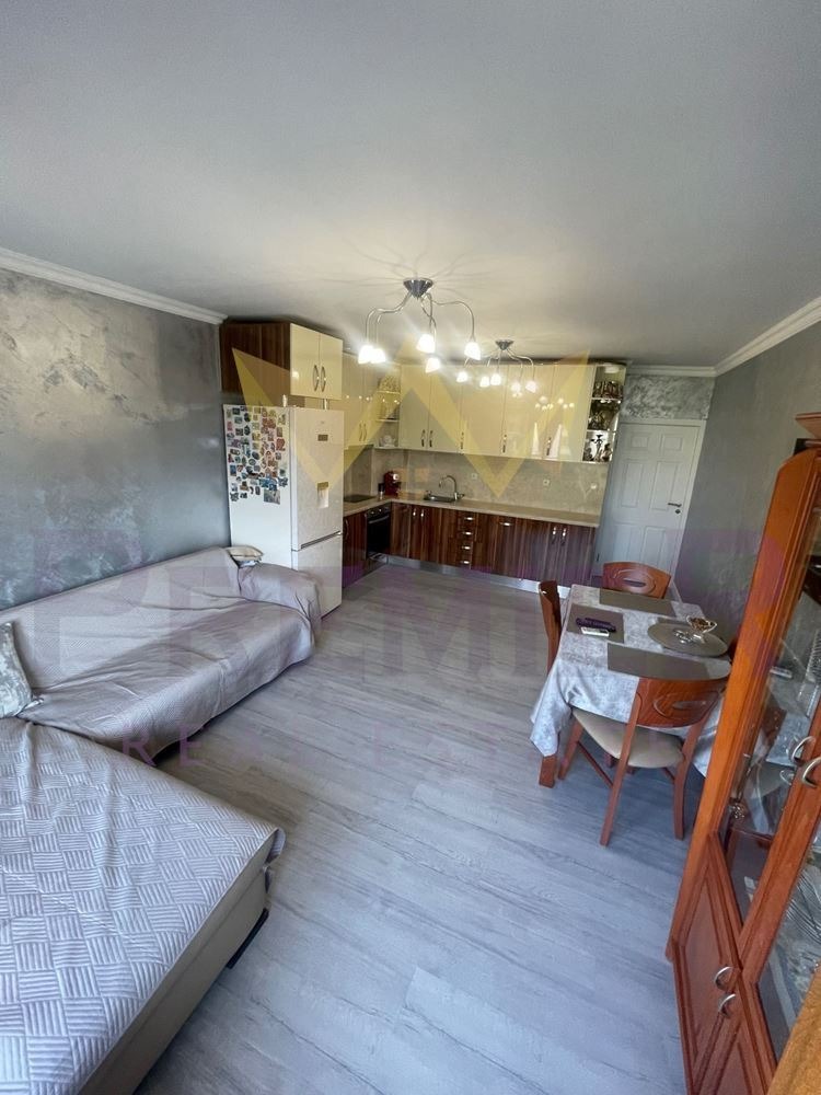 Продава 3-СТАЕН, гр. Пловдив, Младежки Хълм, снимка 2 - Апартаменти - 55749636
