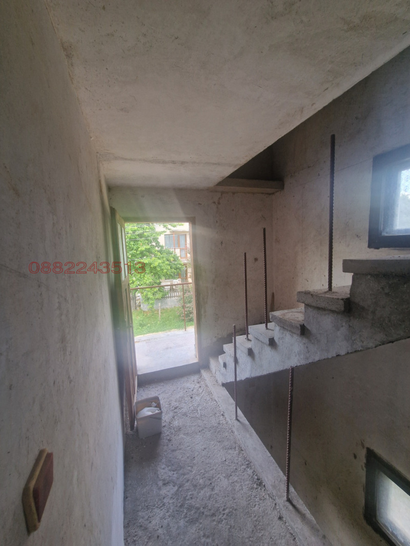 Продава КЪЩА, с. Ковачевци, област Перник, снимка 8 - Къщи - 52783539