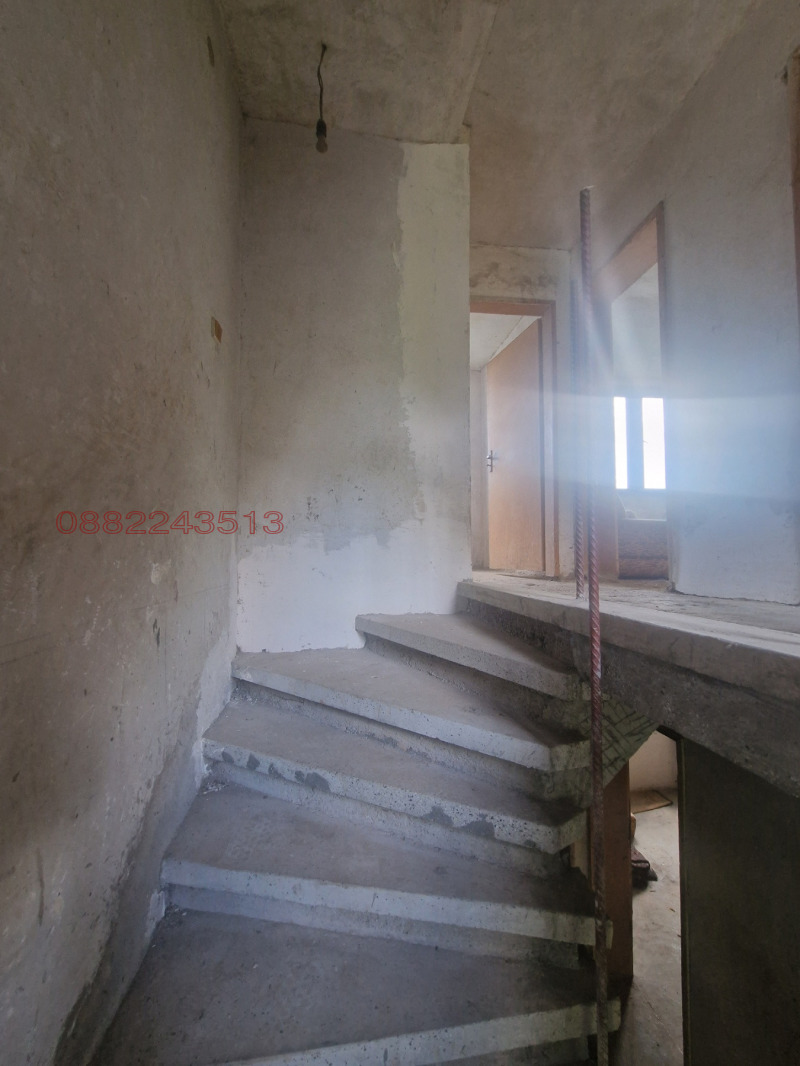 Продава КЪЩА, с. Ковачевци, област Перник, снимка 14 - Къщи - 52783539