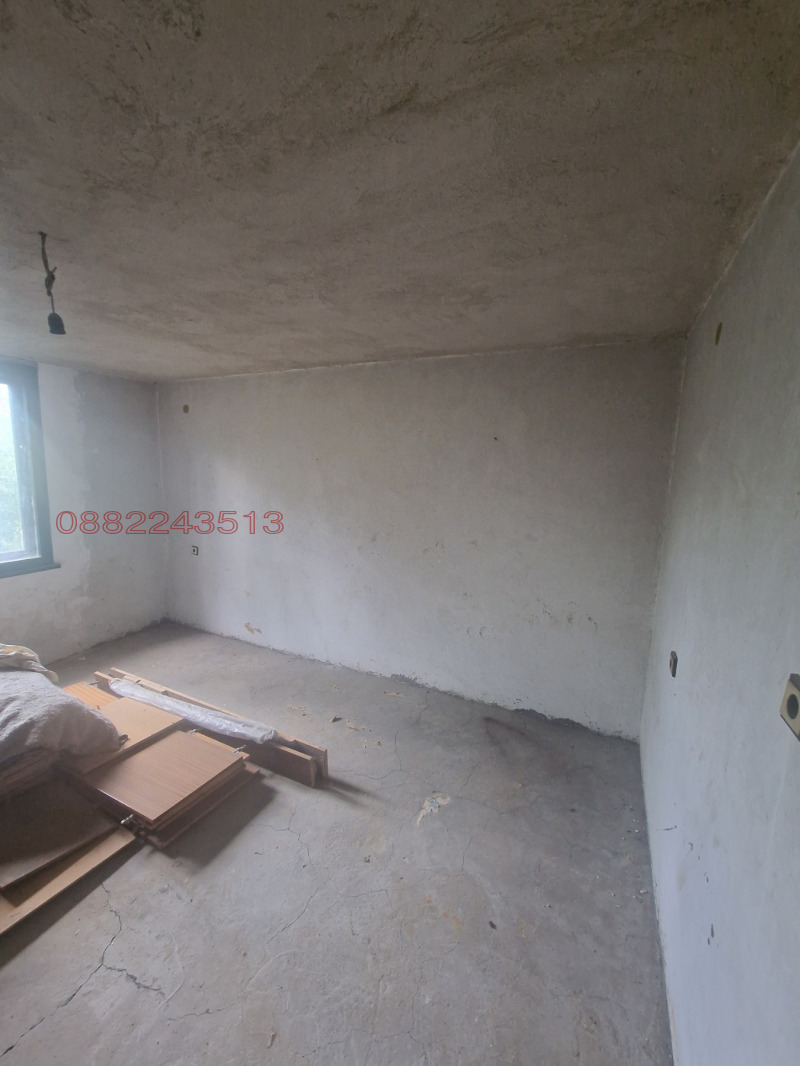 Продава КЪЩА, с. Ковачевци, област Перник, снимка 10 - Къщи - 52783539