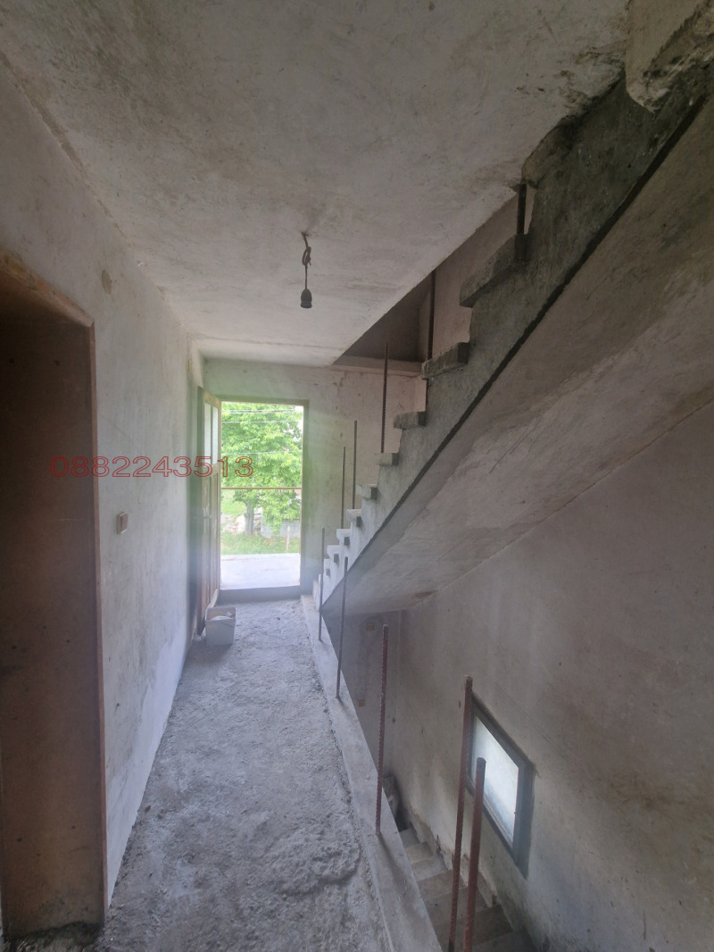 Продава КЪЩА, с. Ковачевци, област Перник, снимка 11 - Къщи - 52783539