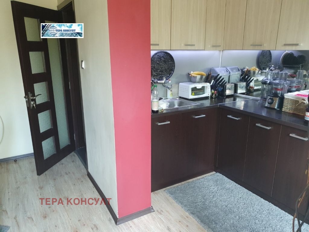 Продава 3-СТАЕН, гр. Плевен, 9-ти квартал, снимка 3 - Апартаменти - 55807645