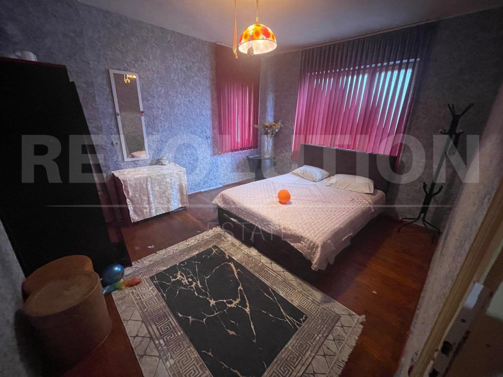 Продава КЪЩА, гр. София, Център, снимка 2 - Къщи - 53123719
