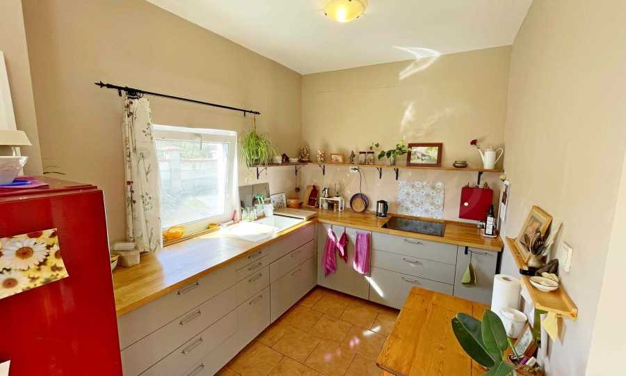 Продава КЪЩА, с. Царичино, област Добрич, снимка 14 - Къщи - 54051379