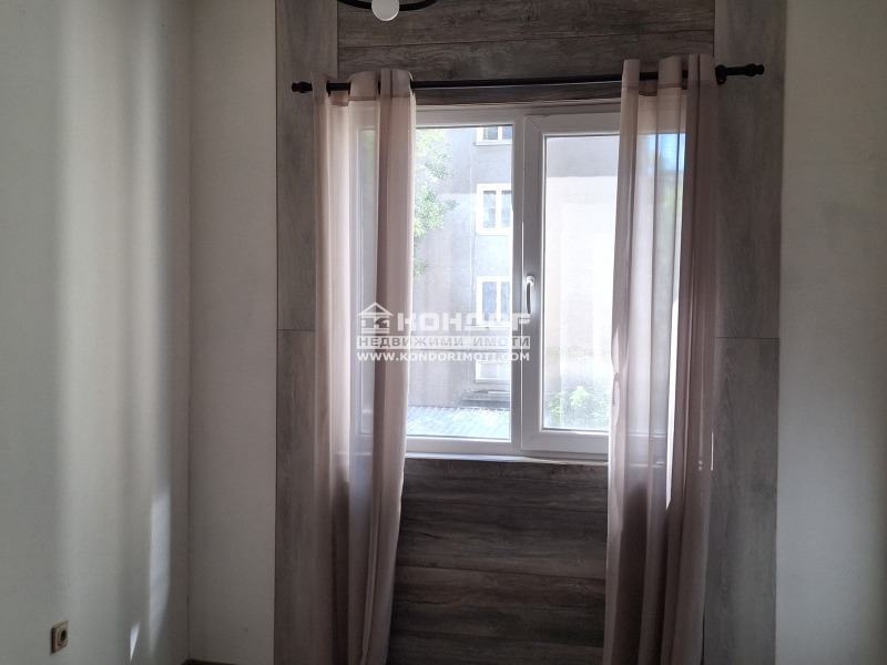 For Sale  2 bedroom Plovdiv , Vastanicheski , 68 sq.m | 65283437 - image [2]