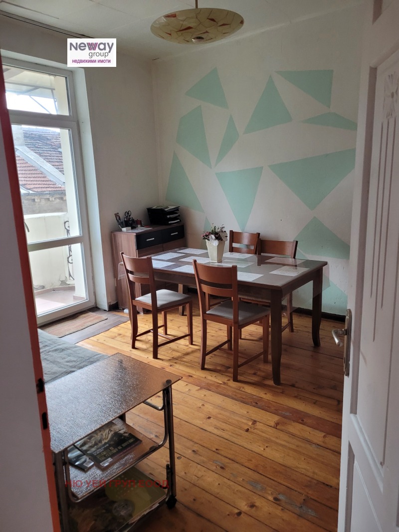 Продава МНОГОСТАЕН, гр. София, Център, снимка 2 - Апартаменти - 52904581