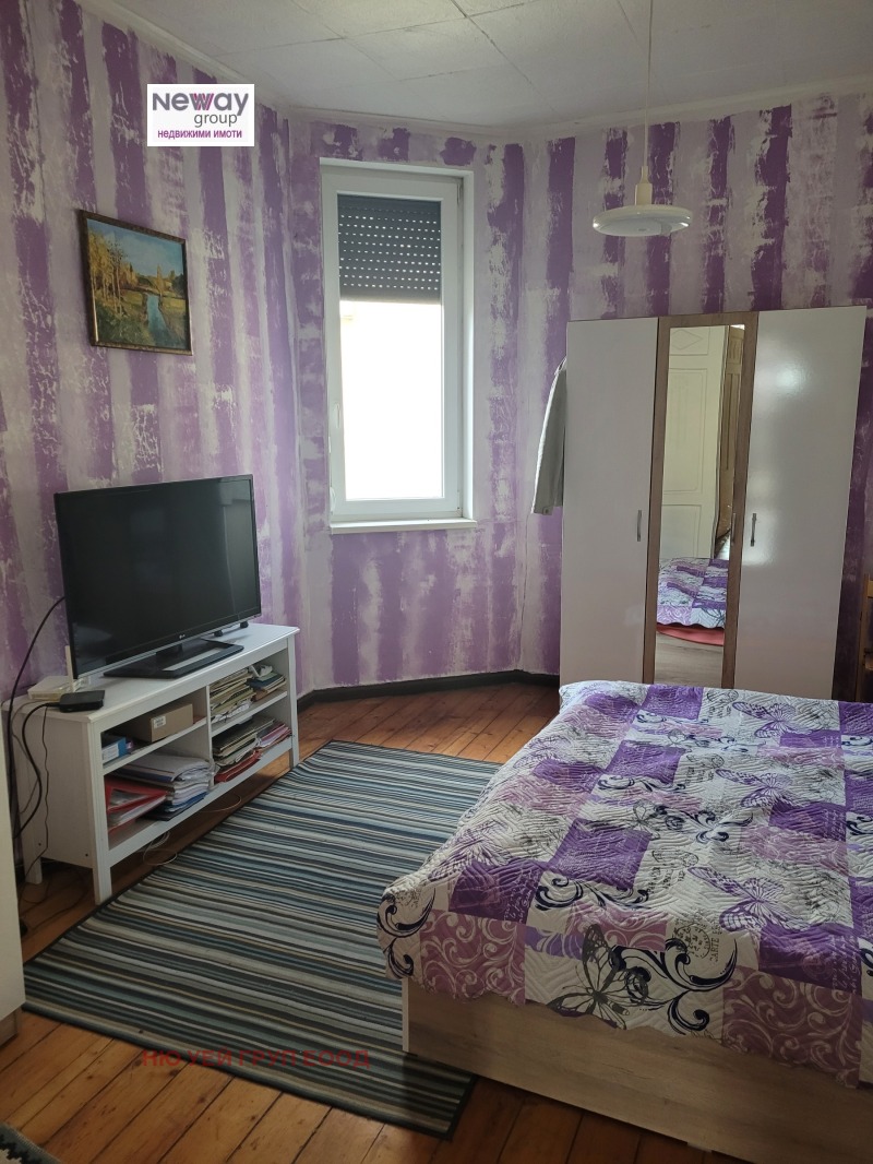 Продава МНОГОСТАЕН, гр. София, Център, снимка 5 - Апартаменти - 52904581