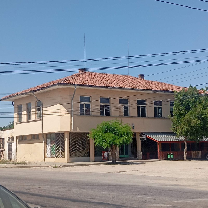 Продава САМОСТОЯТЕЛНА СГРАДА в област Плевен, с. Еница - 1000 кв.м / 110 000 € » 215 141.30 лв., АРА ЕСТЕЙТ