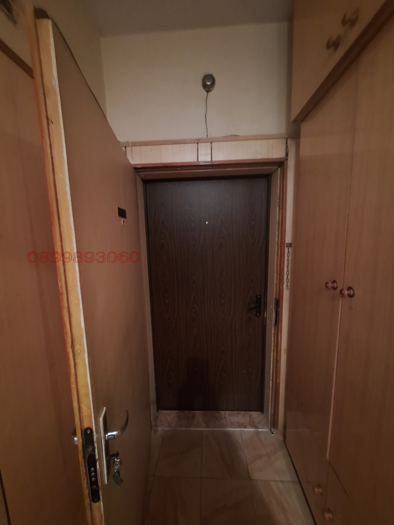 Продава 2-СТАЕН, гр. Добрич, Център