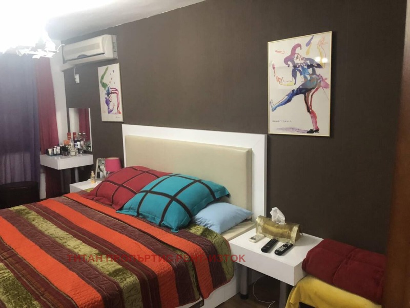 Продава 3-СТАЕН, гр. Бургас, Възраждане, снимка 2 - Апартаменти - 52748086