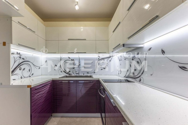 Продава 3-СТАЕН, гр. Варна, Възраждане 1