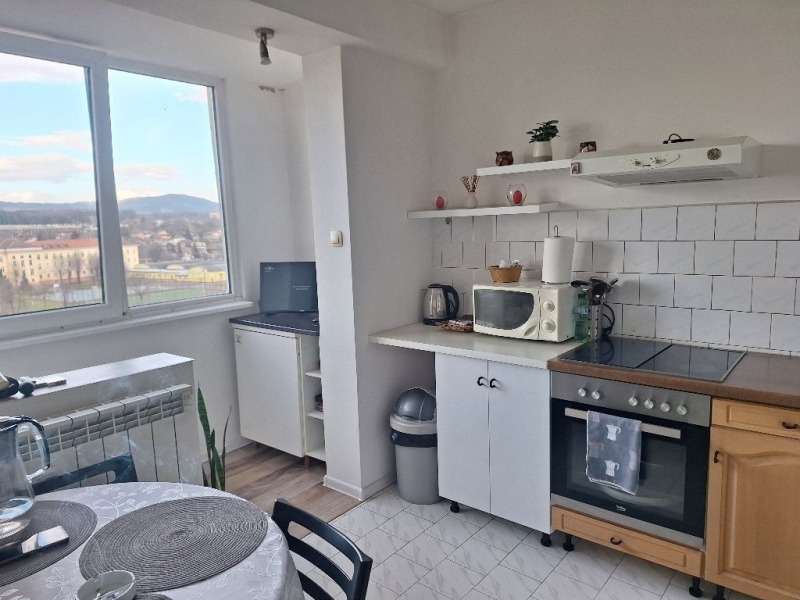 Продава 4-СТАЕН, гр. Перник, Хумни дол, снимка 2 - Апартаменти - 51668649