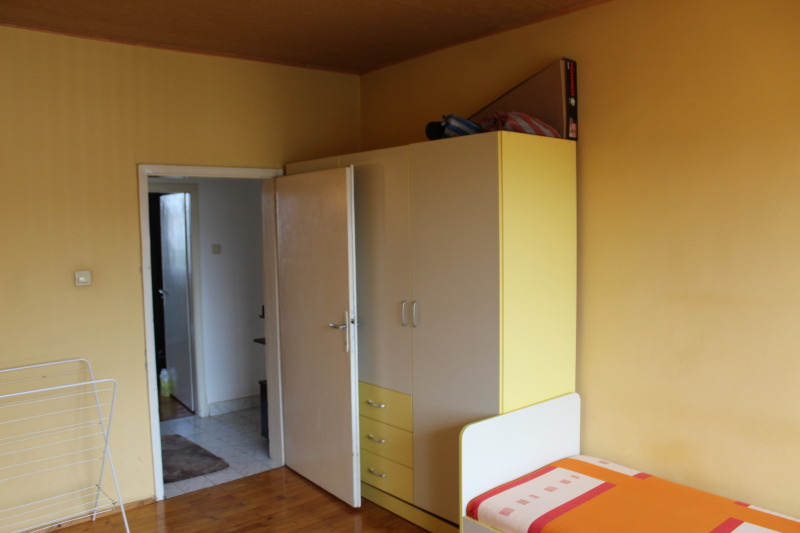 Продава  4-стаен град Перник , Хумни дол , 78 кв.м | 89979278 - изображение [12]