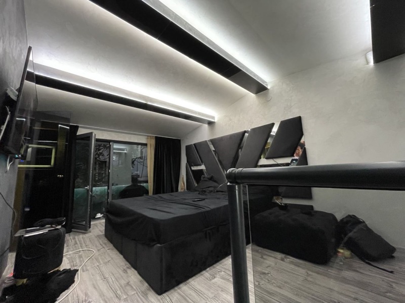 Продава КЪЩА, гр. София, Център