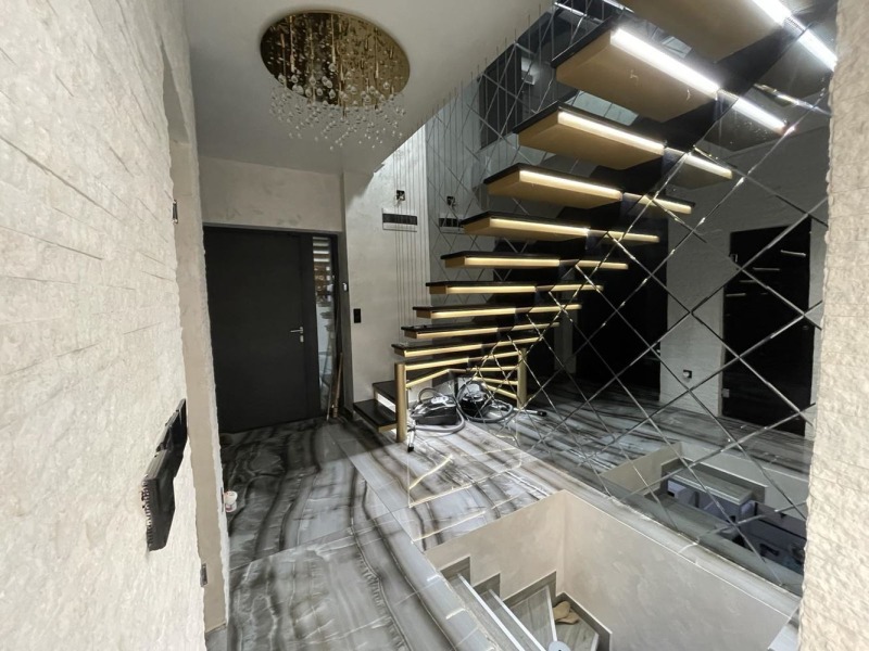 Продава КЪЩА, гр. София, Център, снимка 4 - Къщи - 52752885