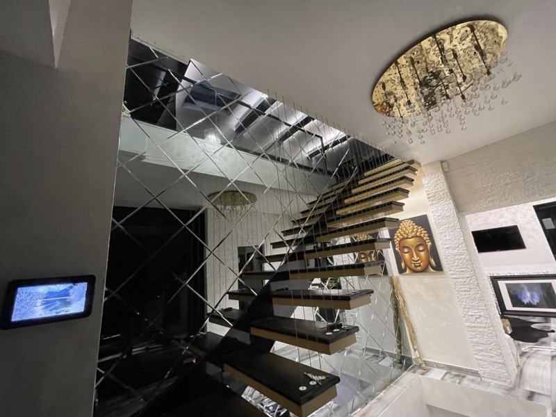 Продава КЪЩА, гр. София, Център, снимка 3 - Къщи - 52752885