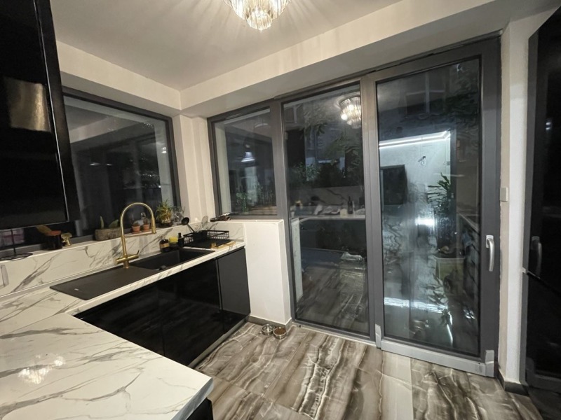 Продава КЪЩА, гр. София, Център, снимка 7 - Къщи - 52752885