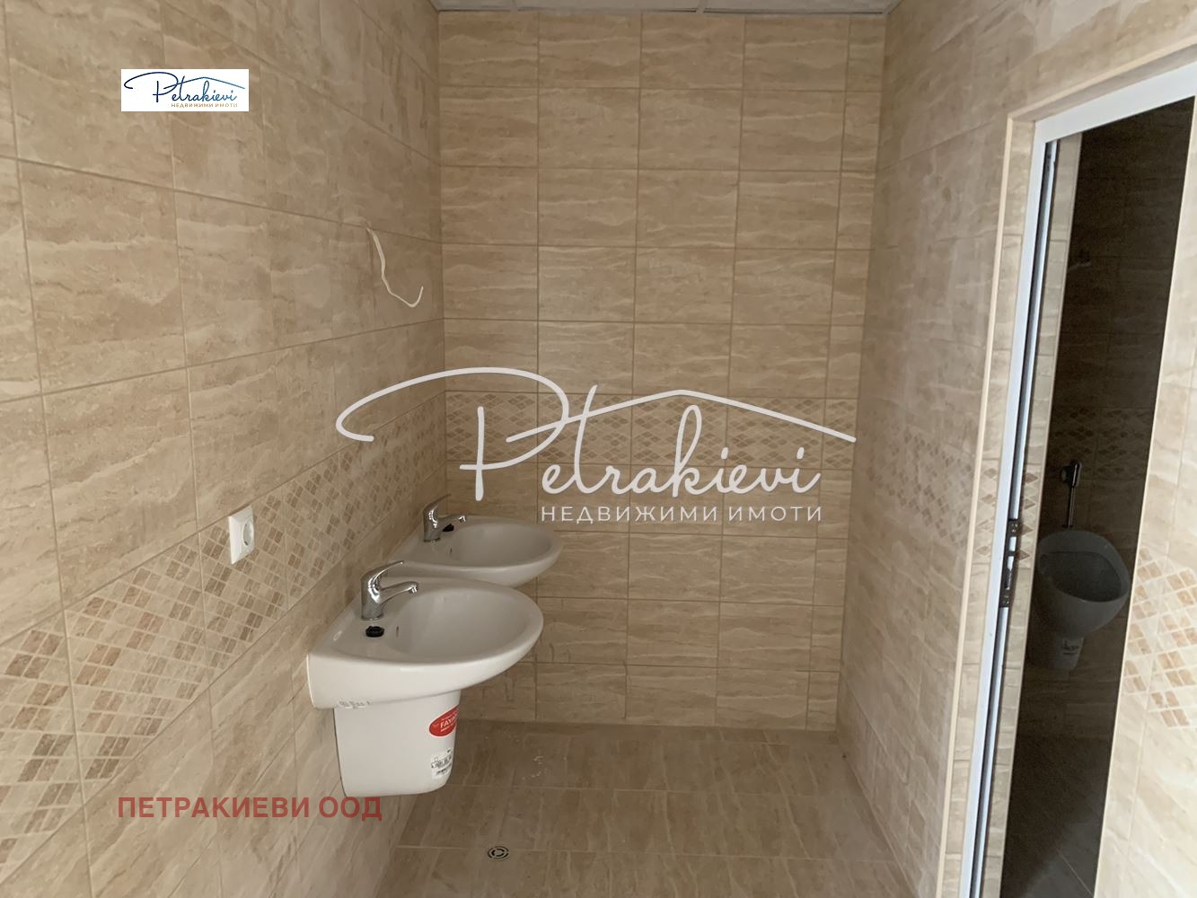 Продава ЗАВЕДЕНИЕ, гр. Поморие, област Бургас, снимка 11 - Заведения - 54834388