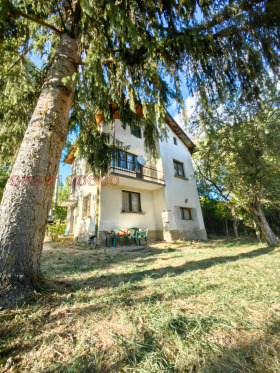 Casa Glavanovtsi, región Pernik
