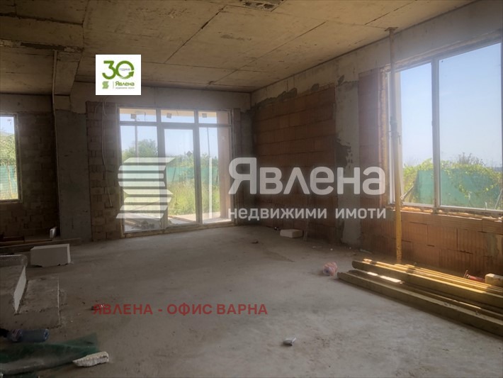 Продава КЪЩА, гр. Варна, м-т Боровец - юг, снимка 2 - Къщи - 48327064