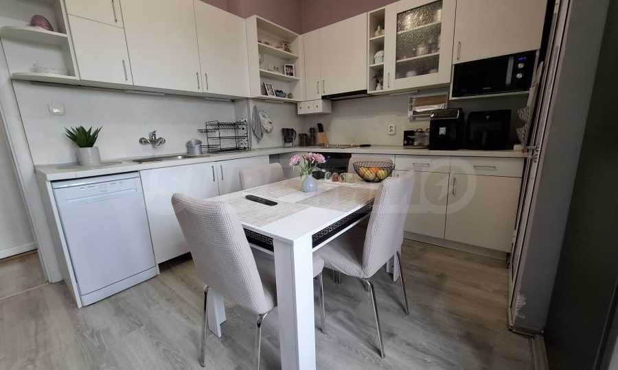 Продава 3-СТАЕН, гр. София, Лагера, снимка 3 - Апартаменти - 54024467