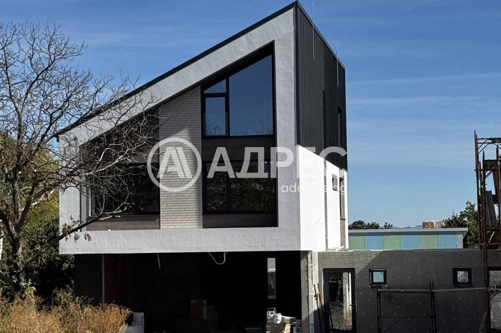 Продава КЪЩА, гр. София, Суходол, снимка 2 - Къщи - 56353417