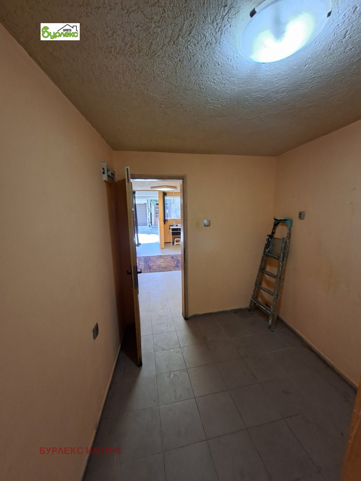 Продава ОФИС, гр. Варна, Зимно кино Тракия, снимка 2 - Офиси - 55936480