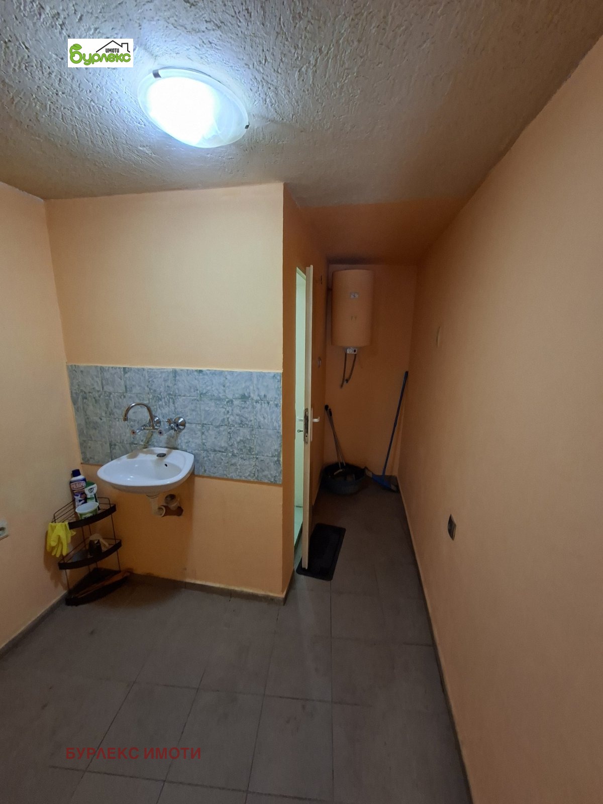 Продава ОФИС, гр. Варна, Зимно кино Тракия, снимка 3 - Офиси - 55936480