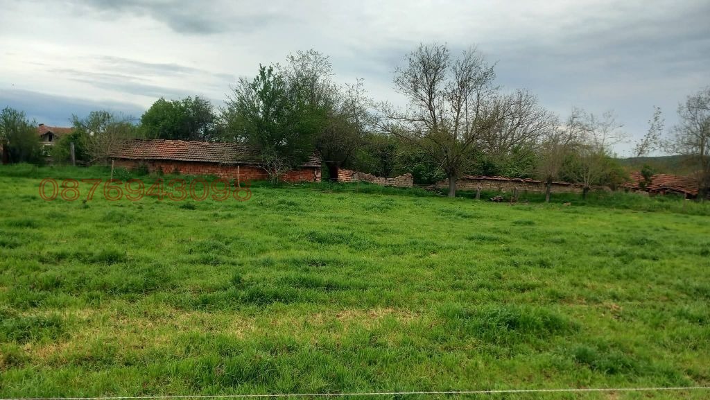 Продава КЪЩА, с. Червена, област Велико Търново