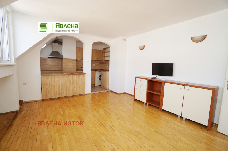 Na prodej  2 ložnice Sofia , Centar , 77 m2 | 23766409 - obraz [2]