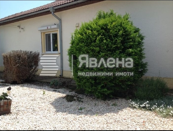 Продава КЪЩА, с. Соколово, област Добрич, снимка 5 - Къщи - 53169850