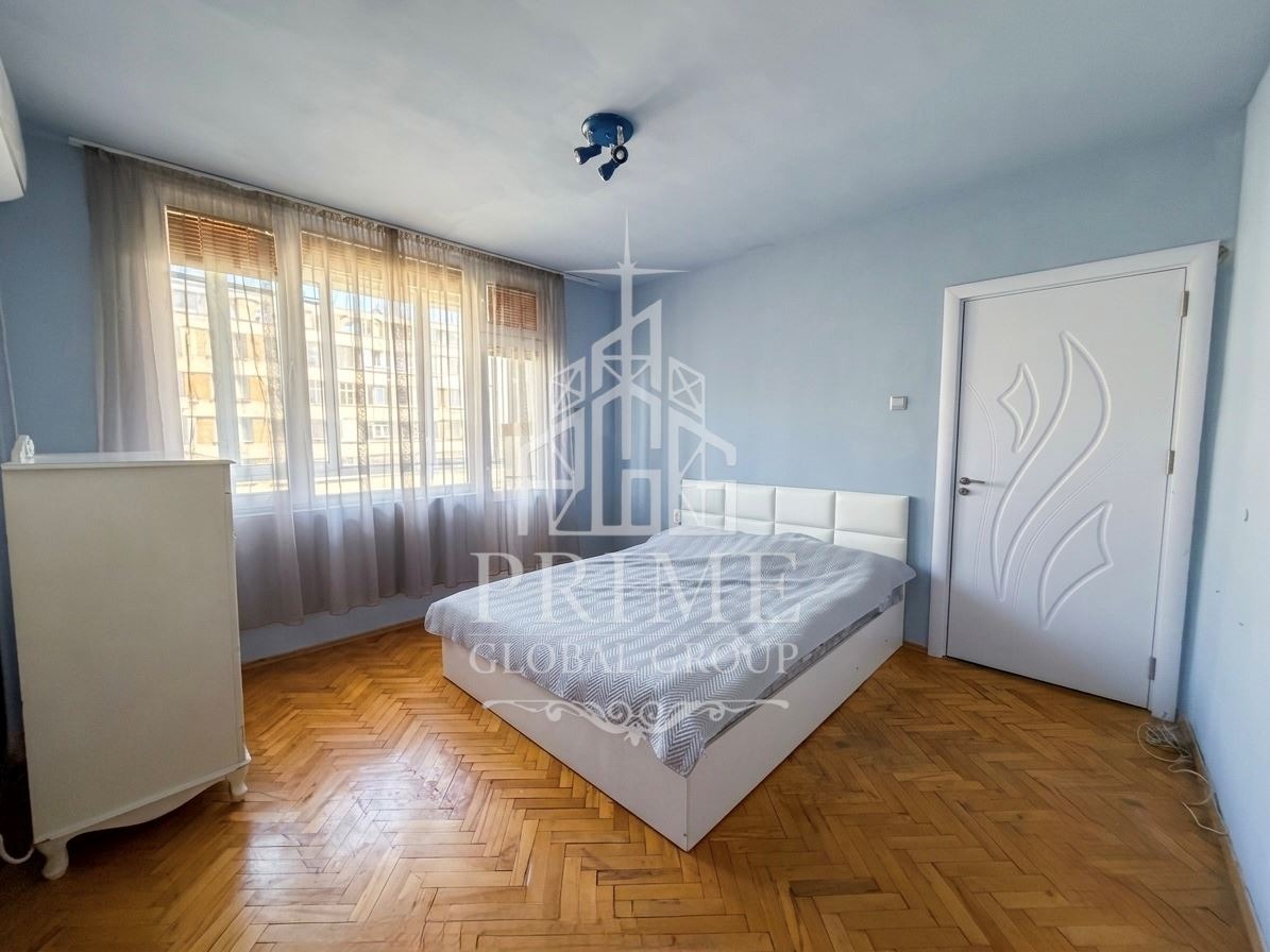 Продава 3-СТАЕН, гр. Варна, Зимно кино Тракия