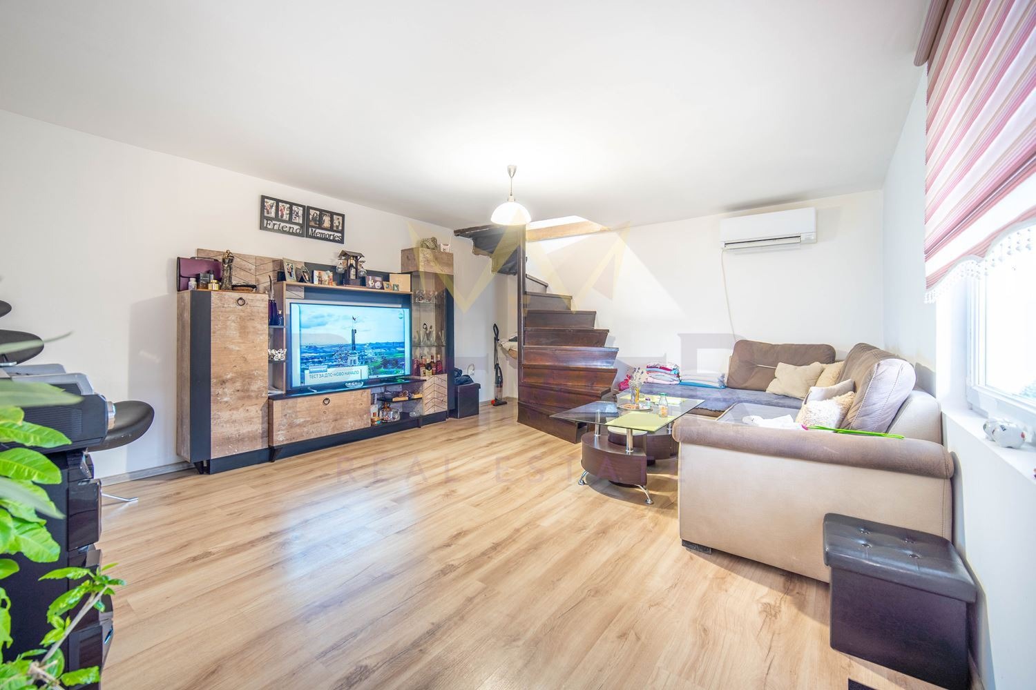 Продава КЪЩА, с. Гурково, област Добрич, снимка 5 - Къщи - 52799356